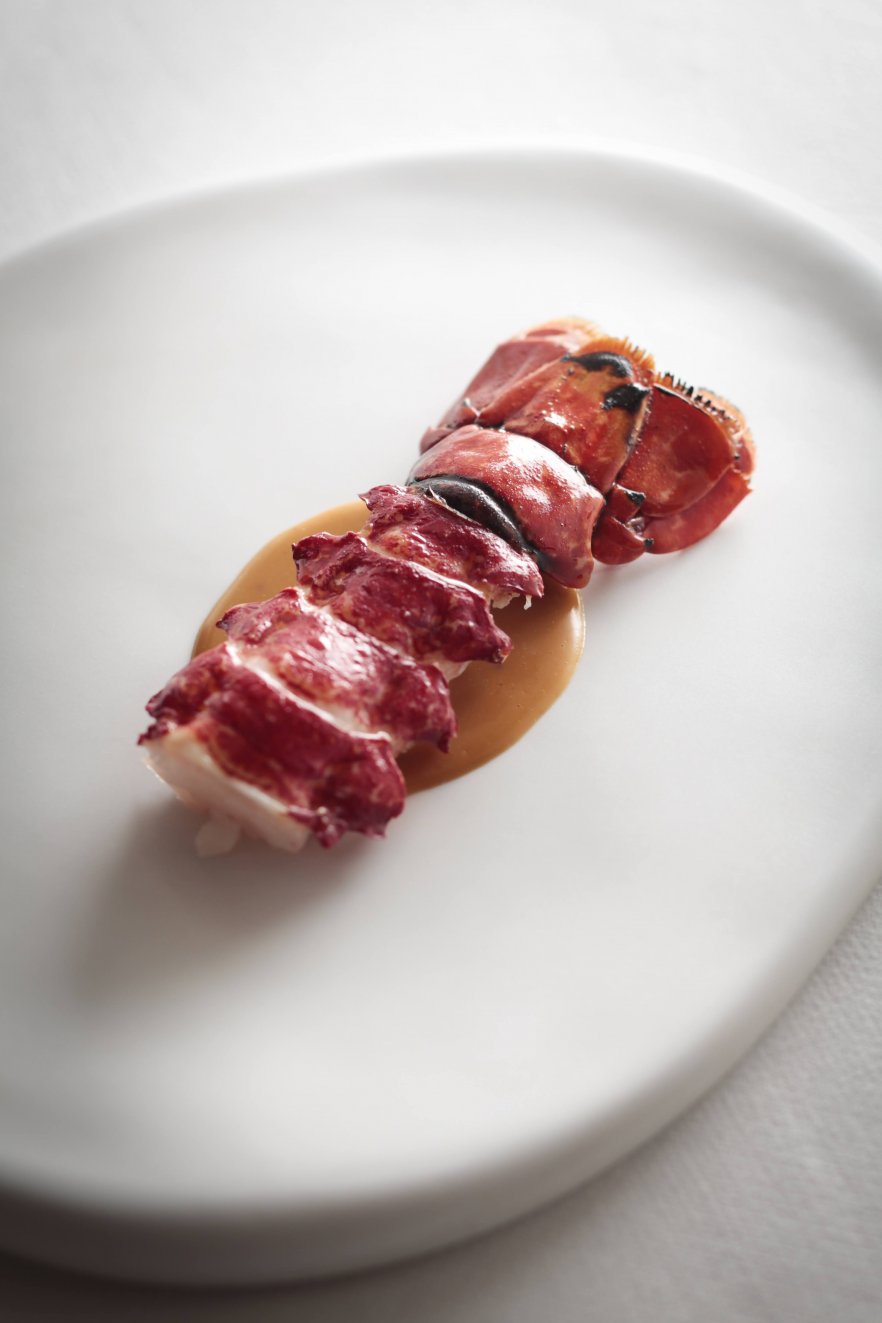 Restaurant Pages - Between Iéna and Marceau, 3 minute walk from the Arc de Triomphe and Champs-Elysées